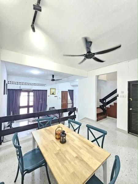 Rumah Teres 2-Tingkat untuk Dijual di Taman Tasek (Johor Bahru) - Shishi . - Living Room - PropertyGuru.com.my