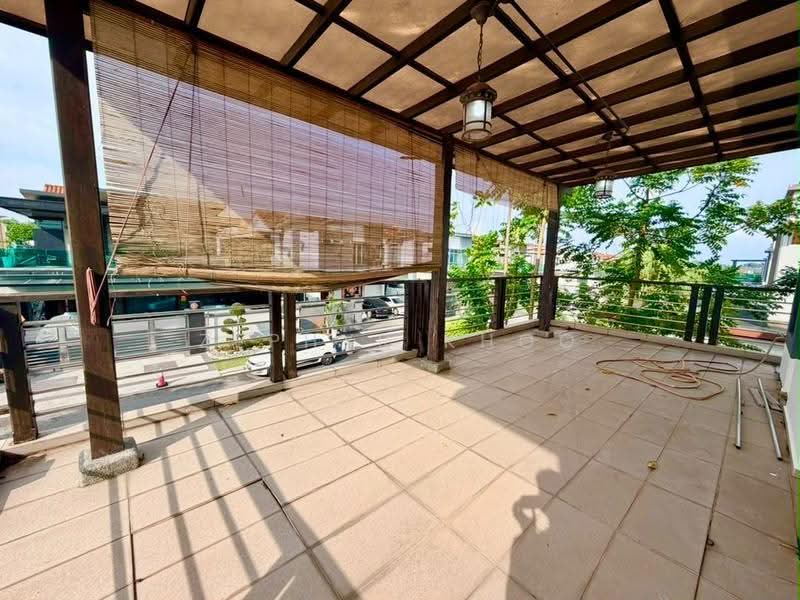 Semi-Detached House for Sale in Taman Gaya (Ulu Tiram) - Zephyr Khoo - Balcony - PropertyGuru.com.my