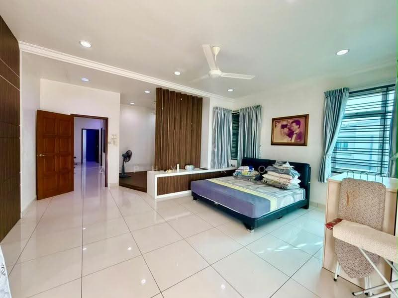 Semi-Detached House for Sale in Taman Gaya (Ulu Tiram) - Zephyr Khoo - Bedroom - PropertyGuru.com.my