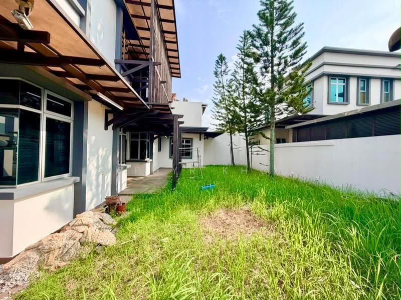 Semi-Detached House for Sale in Taman Gaya (Ulu Tiram) - Zephyr Khoo - Exterior - PropertyGuru.com.my