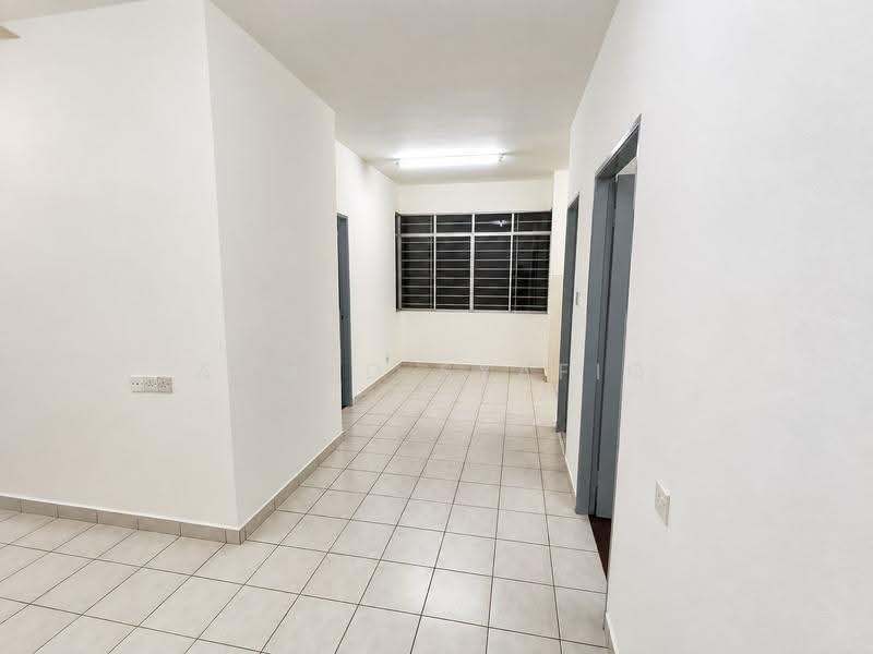 Apartment for Sale at University Apartment Phase 1 - AHMAD SYAFIQ - Corridor - PropertyGuru.com.my
