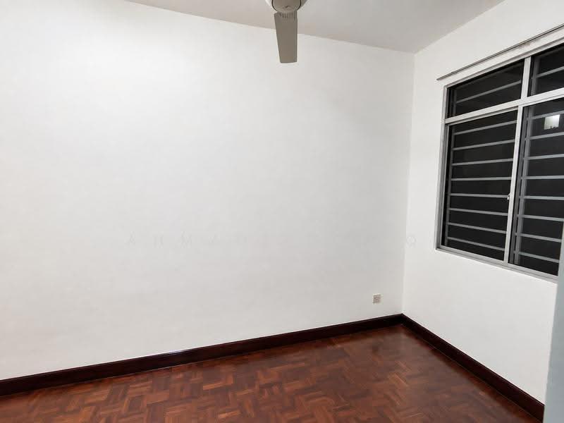 Apartment for Sale at University Apartment Phase 1 - AHMAD SYAFIQ - PropertyGuru.com.my