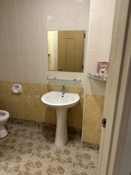 Rumah Teres 3-Tingkat untuk Disewa di Taman Tasik Indah Mewah (Batu) - Amelia Har - Bathroom - PropertyGuru.com.my