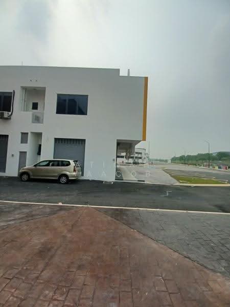 Kedai / Pejabat untuk Disewa di Seksyen 35 (Shah Alam) - Atiqah Yaacob - Exterior - PropertyGuru.com.my