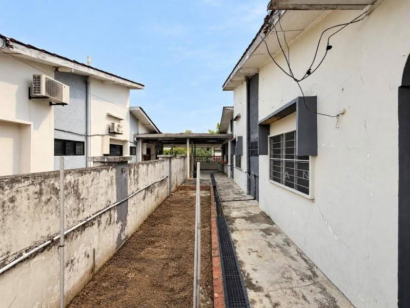 Semi-Detached House for Sale in Ulu Tiram (Johor) - Fakhrul Imlan - Exterior - PropertyGuru.com.my