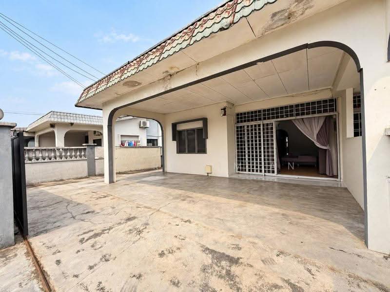 Semi-Detached House for Sale in Ulu Tiram (Johor) - Fakhrul Imlan - Exterior - PropertyGuru.com.my