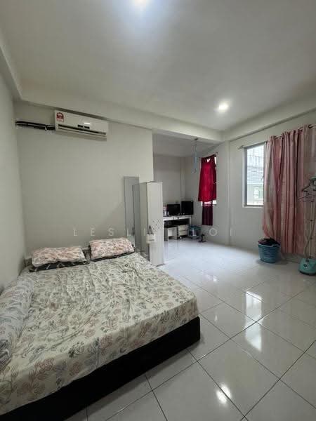 Pangsapuri untuk Dijual di Stutong Heights 3 - Leslie Loi - Bedroom - PropertyGuru.com.my