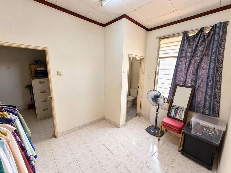 Rumah Teres 2-Tingkat untuk Dijual di Taman Mutiara Rini (Skudai) - Fakhrul Imlan - Bathroom - PropertyGuru.com.my