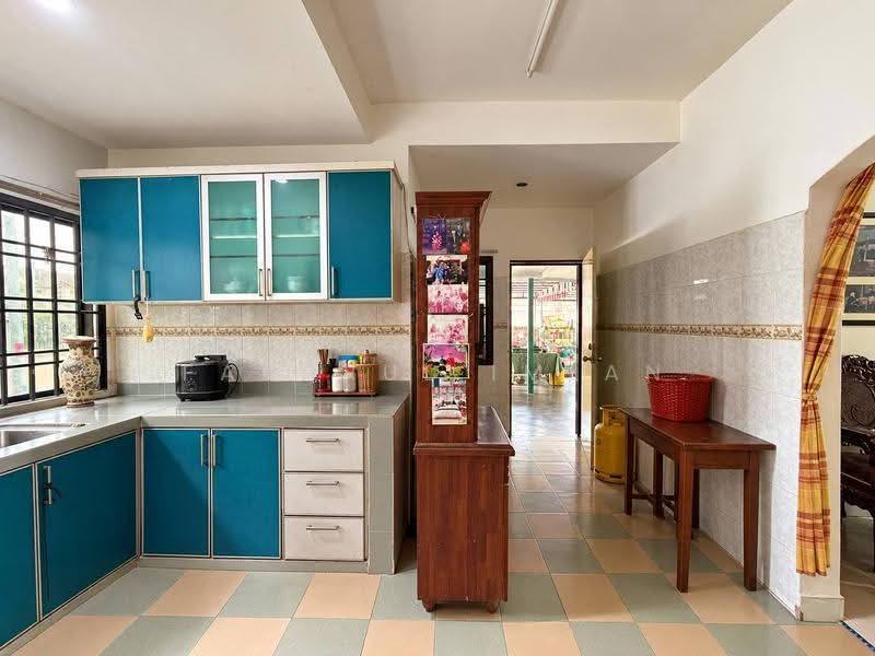 Rumah Teres 2-Tingkat untuk Dijual di Taman Mutiara Rini (Skudai) - Fakhrul Imlan - Kitchen - PropertyGuru.com.my