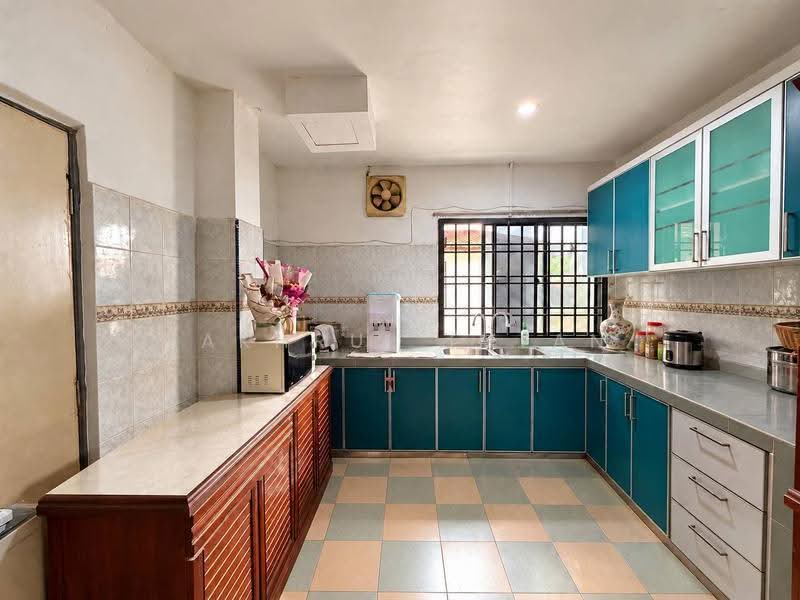 Rumah Teres 2-Tingkat untuk Dijual di Taman Mutiara Rini (Skudai) - Fakhrul Imlan - Kitchen - PropertyGuru.com.my