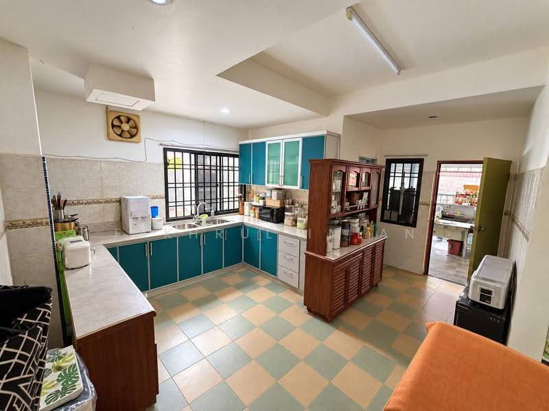 Rumah Teres 2-Tingkat untuk Dijual di Taman Mutiara Rini (Skudai) - Fakhrul Imlan - Kitchen - PropertyGuru.com.my
