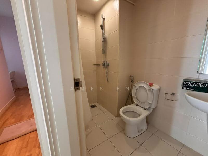 Kediaman Servis untuk Dijual di Solaris Dutamas - James Eng - Bathroom - PropertyGuru.com.my