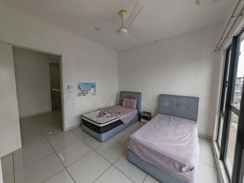Townhouse for Rent in 16 Sierra (Puchong) - Jeanne Hor - Bedroom - PropertyGuru.com.my