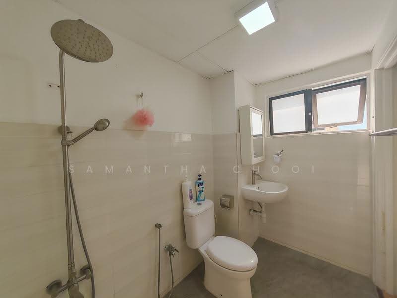 Condominium for Sale at Vista Komanwel A - Samantha Chooi - Bathroom - PropertyGuru.com.my