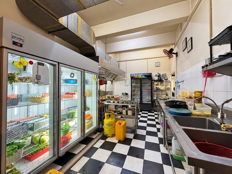 Kedai / Pejabat untuk Dijual di Bangi (Selangor) - Tony Lau - Kitchen - PropertyGuru.com.my