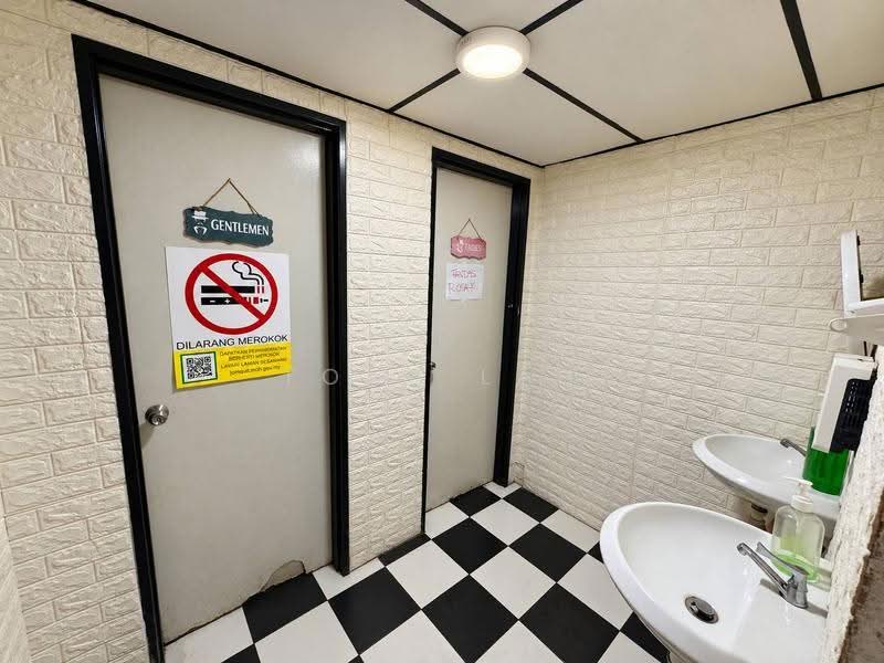 Kedai / Pejabat untuk Dijual di Bangi (Selangor) - Tony Lau - Bathroom - PropertyGuru.com.my