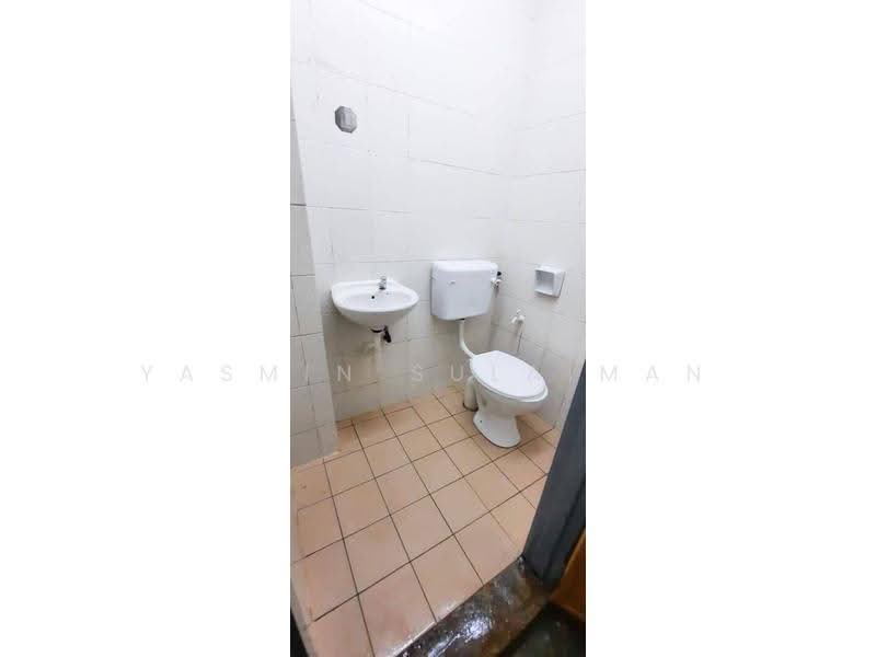 Rumah Flat untuk Dijual di Dataran Otomobil - Yasmin Sulaiman - Bathroom - PropertyGuru.com.my