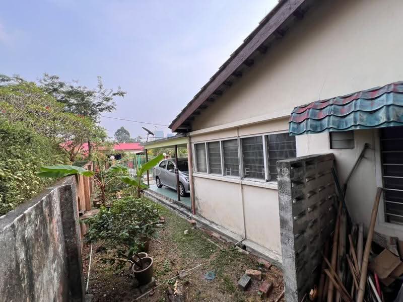 Bungalow House for Sale in Seksyen 12 (Petaling Jaya) - Jayden Heng - Exterior - PropertyGuru.com.my