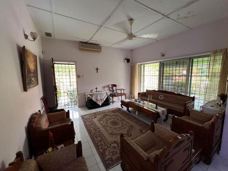 Bungalow House for Sale in Seksyen 12 (Petaling Jaya) - Jayden Heng - Living Room - PropertyGuru.com.my