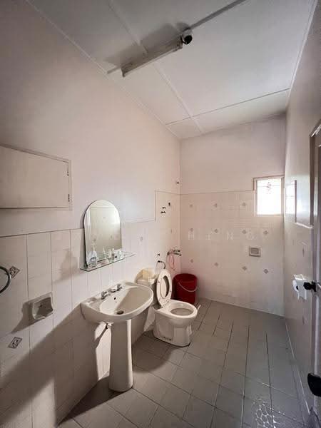 Bungalow House for Sale in Seksyen 12 (Petaling Jaya) - Jayden Heng - Bathroom - PropertyGuru.com.my