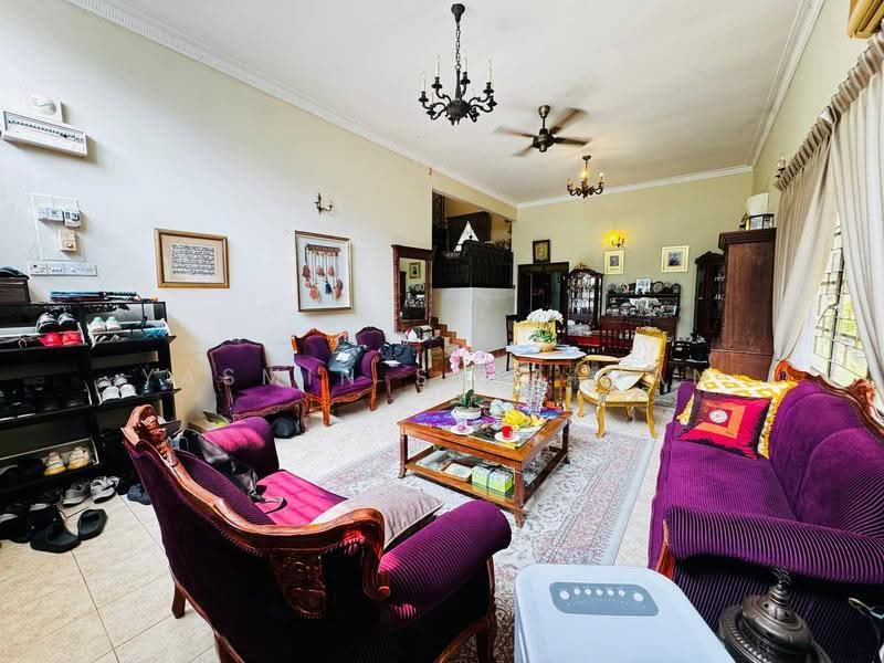 Bungalow House for Sale in Seksyen 16 (Petaling Jaya) - Yasmin Sulaiman - Living Room - PropertyGuru.com.my