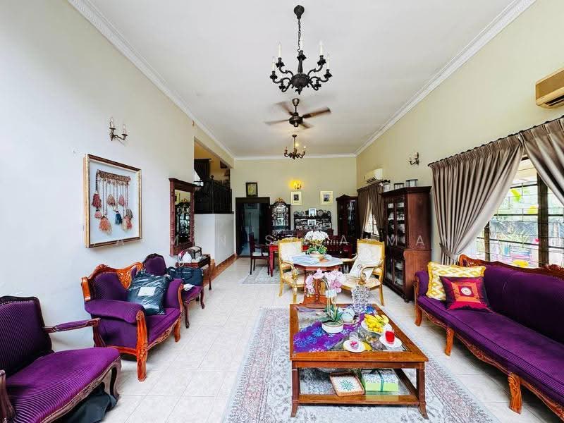 Bungalow House for Sale in Seksyen 16 (Petaling Jaya) - Yasmin Sulaiman - Living Room - PropertyGuru.com.my