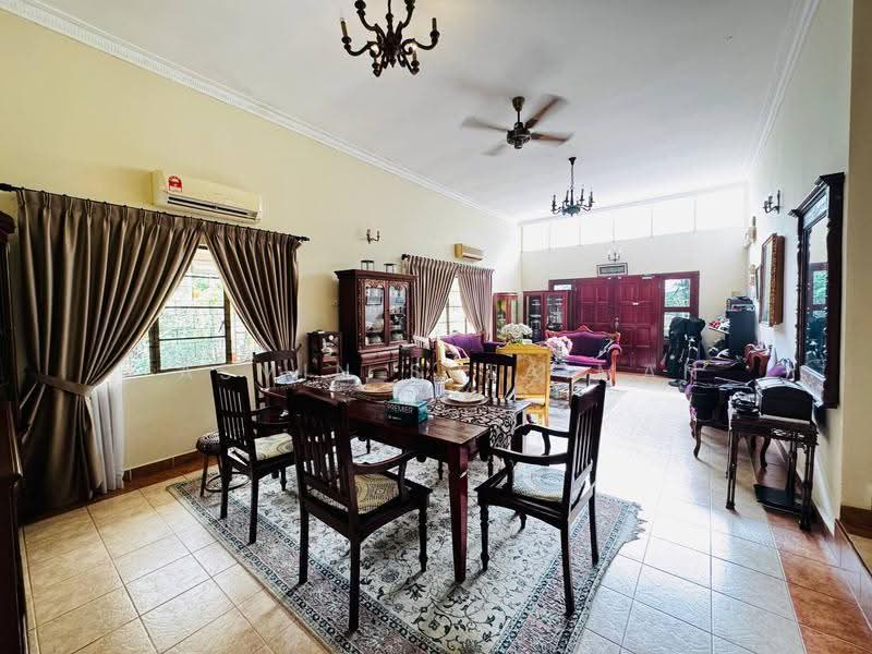 Bungalow House for Sale in Seksyen 16 (Petaling Jaya) - Yasmin Sulaiman - Dining Room - PropertyGuru.com.my