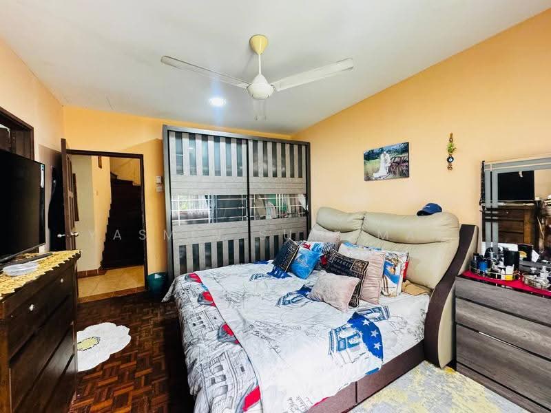 Bungalow House for Sale in Seksyen 16 (Petaling Jaya) - Yasmin Sulaiman - Bedroom - PropertyGuru.com.my