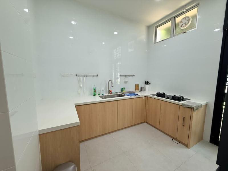 2-storey Terraced House for Sale in Taman Mount Austin (Tebrau) - Janice Teo - Kitchen - PropertyGuru.com.my