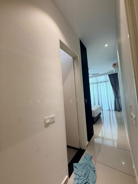 2-storey Terraced House for Sale in Taman Mount Austin (Tebrau) - Janice Teo - Corridor - PropertyGuru.com.my