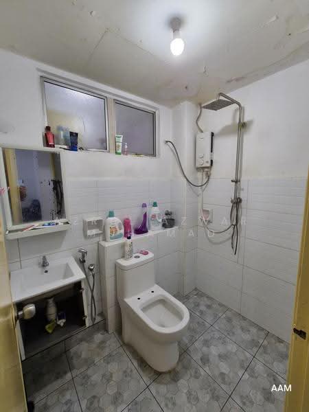 Apartment for Sale at Desa Bangsawan - Azrul Azwar Muhamad - Bathroom - PropertyGuru.com.my