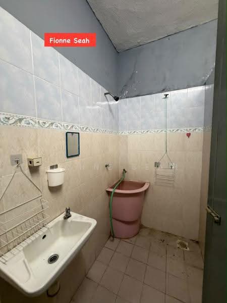 Terraced House for Rent in Taman Sri Permai (Nibong Tebal) - Fionne Seah - Bathroom - PropertyGuru.com.my