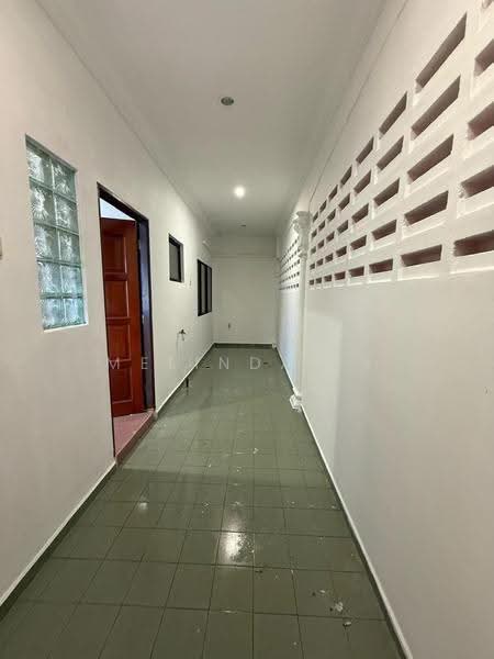 1-storey Terraced House for Sale in Taman Desa Jaya (Johor Bahru) - Melinda Ee - Corridor - PropertyGuru.com.my