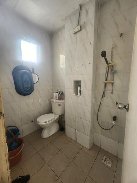2-storey Terraced House for Sale in Taman Mount Austin (Tebrau) - Melinda Ee - Bathroom - PropertyGuru.com.my