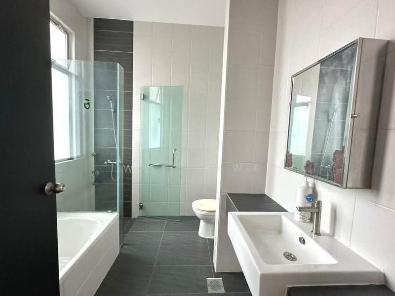 Semi-Detached House for Sale in Taman Ponderosa (Johor Bahru) - Wee Howe - Bathroom - PropertyGuru.com.my