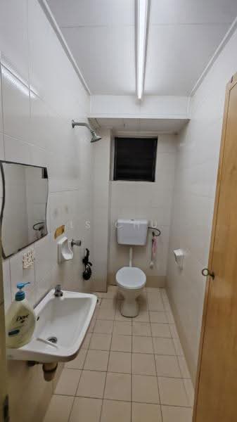 Pangsapuri untuk Disewa di Pangsapuri Randa - LS Chu - Bathroom - PropertyGuru.com.my