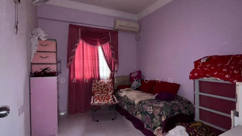Pangsapuri untuk Dijual di Permas Ville Apartment - Daniel Yong - Bedroom - PropertyGuru.com.my
