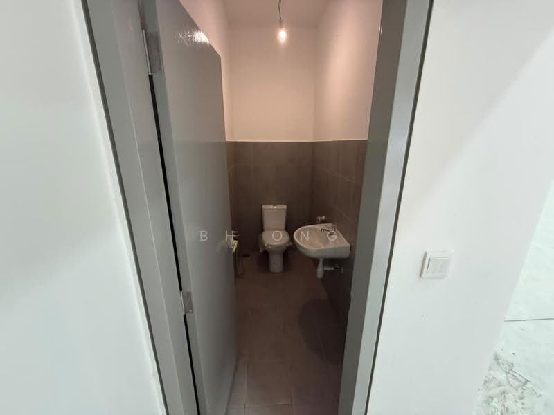 Kilang untuk Disewa di Taman Sepang (Sepang) - BH Ong - Bathroom - PropertyGuru.com.my
