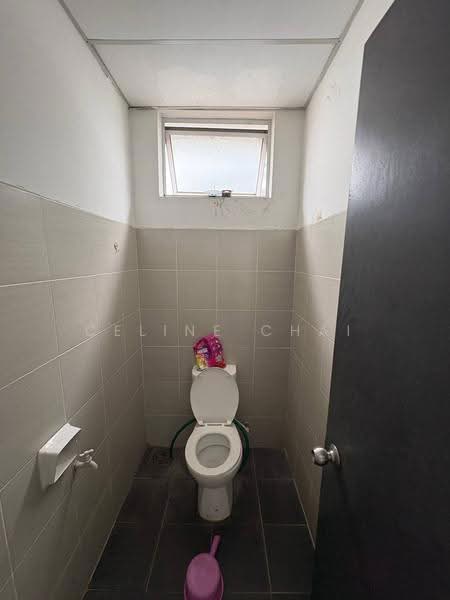 Shop / Office for Sale in Taman Cahaya Kota Puteri (Masai) - Celine Chai - Bathroom - PropertyGuru.com.my
