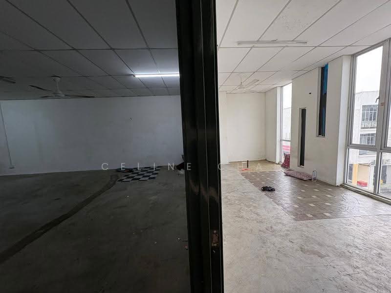 Shop / Office for Sale in Taman Cahaya Kota Puteri (Masai) - Celine Chai - Interior - PropertyGuru.com.my