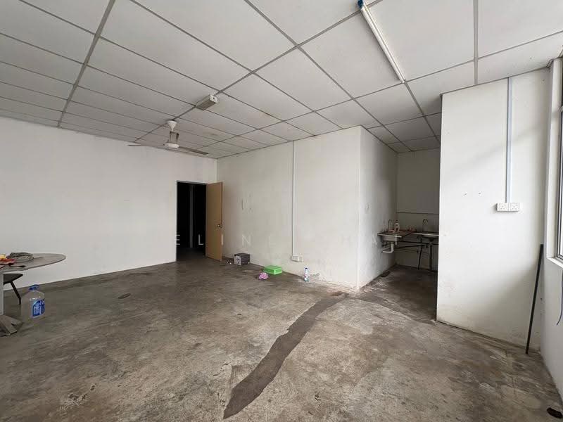 Shop / Office for Sale in Taman Cahaya Kota Puteri (Masai) - Celine Chai - Interior - PropertyGuru.com.my