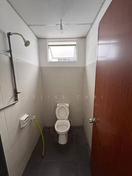 Shop / Office for Sale in Taman Cahaya Kota Puteri (Masai) - Celine Chai - Bathroom - PropertyGuru.com.my
