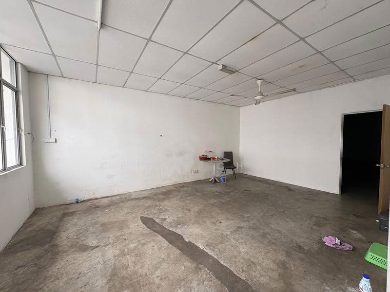 Shop / Office for Sale in Taman Cahaya Kota Puteri (Masai) - Celine Chai - Interior - PropertyGuru.com.my