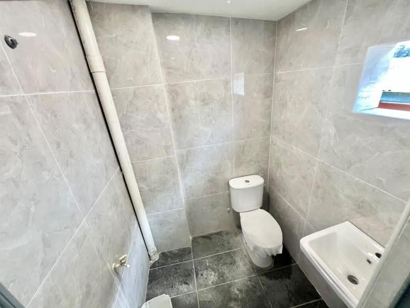 2-storey Terraced House for Sale in Saleng (Senai) - Melinda Ee - Bathroom - PropertyGuru.com.my