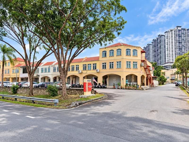 Pangsapuri untuk Dijual di Pangsapuri Bukit Beruang Permai (University Green) - N. Melisa - Exterior - PropertyGuru.com.my
