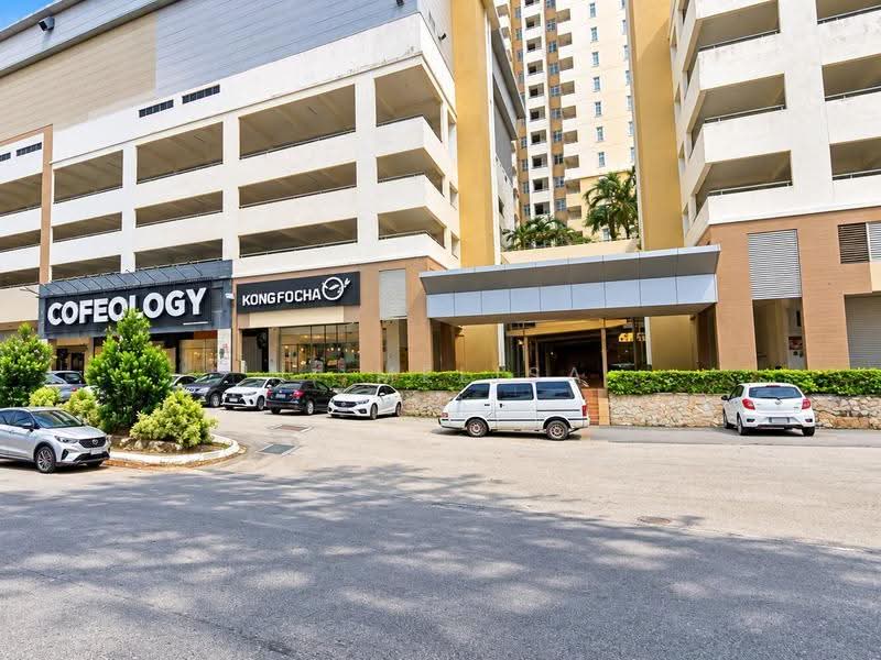 Pangsapuri untuk Dijual di Pangsapuri Bukit Beruang Permai (University Green) - N. Melisa - Exterior - PropertyGuru.com.my