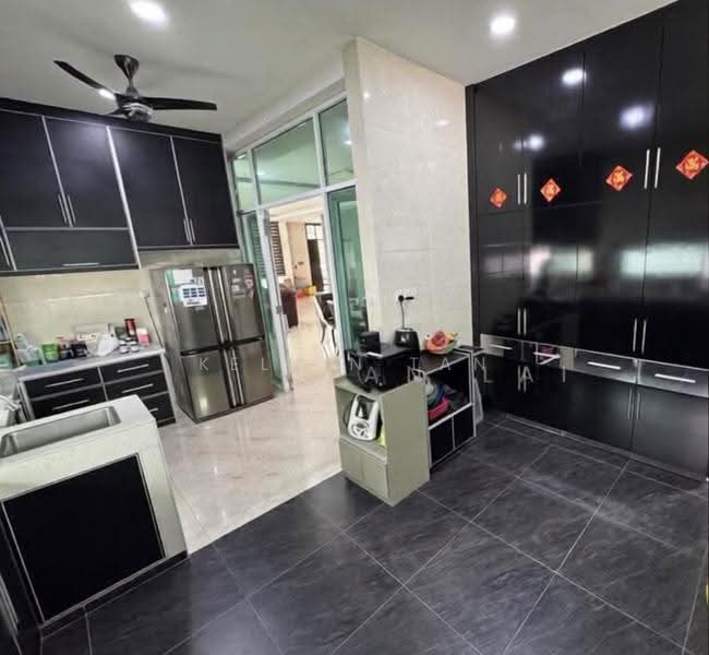 Bungalow House for Sale in Cyberjaya (Selangor) - Kelvin Tan - Kitchen - PropertyGuru.com.my