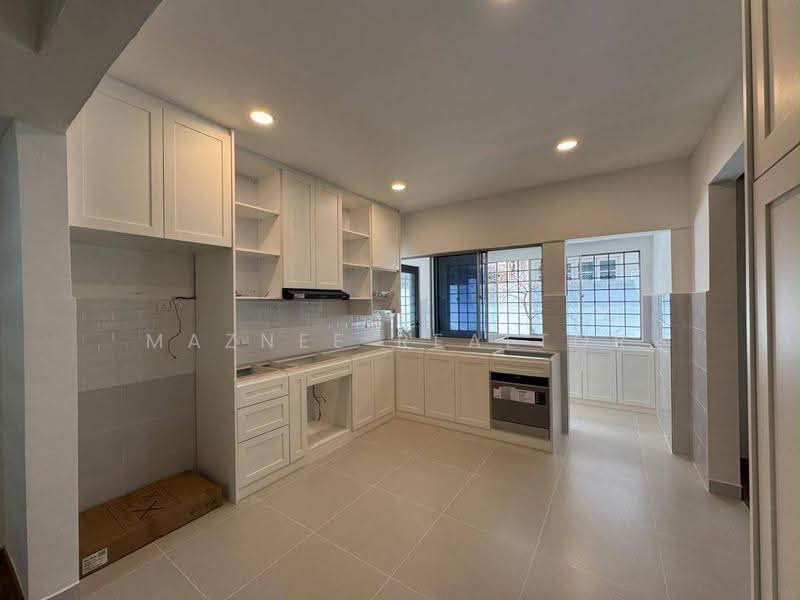Semi-Detached House for Rent in Taman Lucky (Bangsar) - Maznee Realtor - PropertyGuru.com.my