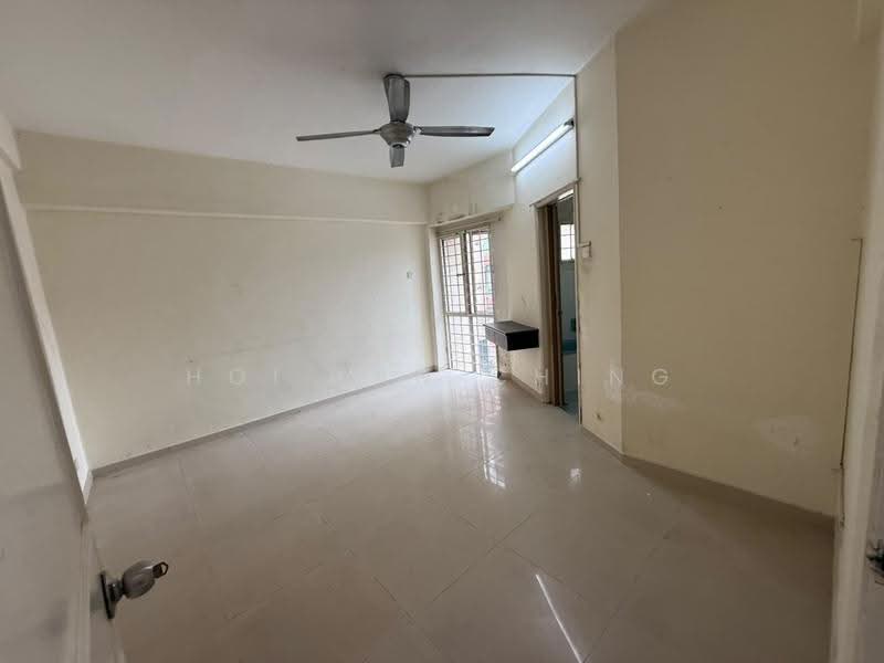 Kondominium untuk Disewa di Teratai Mewah Condominium - Hoi Lan Ching - Living Room - PropertyGuru.com.my