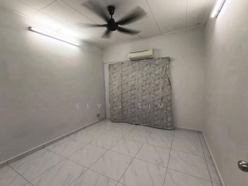 Rumah Teres 2-Tingkat untuk Disewa di Permas Jaya (Johor) - Elvis Sim - Interior - PropertyGuru.com.my